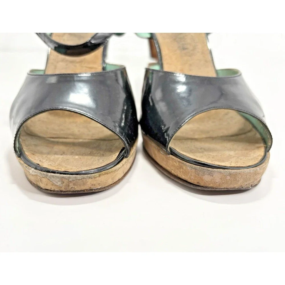 Chanel "Chateau Chanel" Wine Cork Heel Pumps Black Patent w Blue Accent Sz 37.5 - Picture 7 of 12